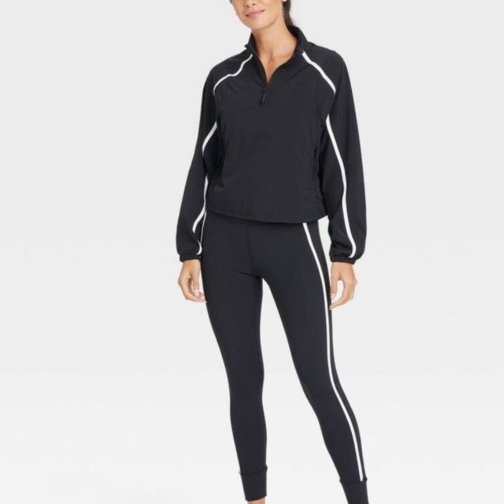 Black with white piped contrast half zip up windbreaker active lounge wear top - Picture 4 of 4
